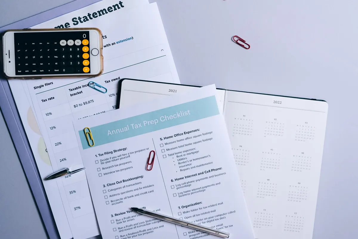 The Monthly Reset Checklist: 10 Small Tasks for a Calmer Life